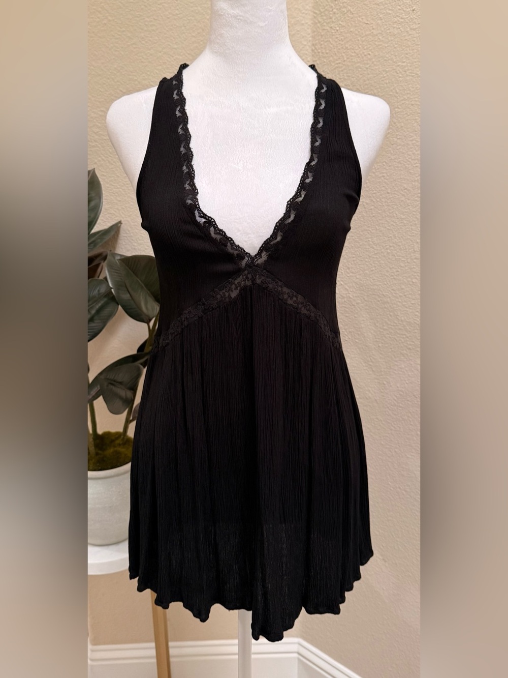 Kendall & Kylie Black Lace Dress